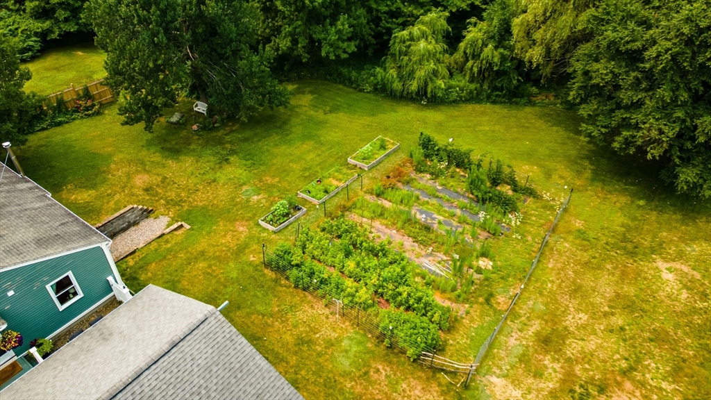 25 Ellis Road Westminster, MA 01473 - Photo 28 of 32 a view of a yard