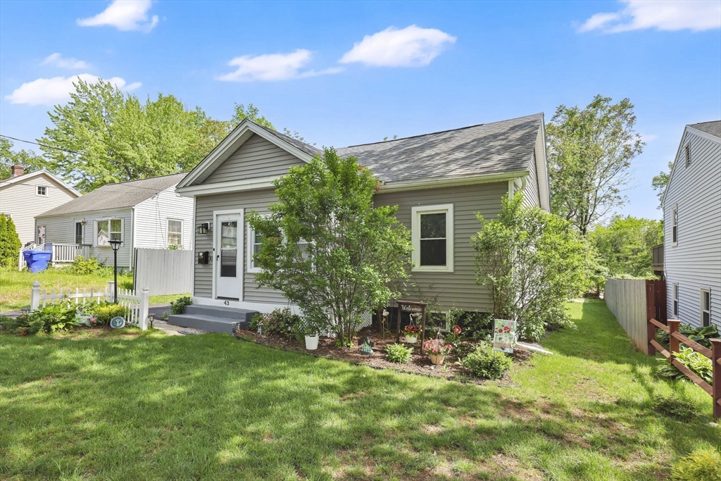 43 Agnes Street Springfield, MA 01118 - Photo 36 of 37