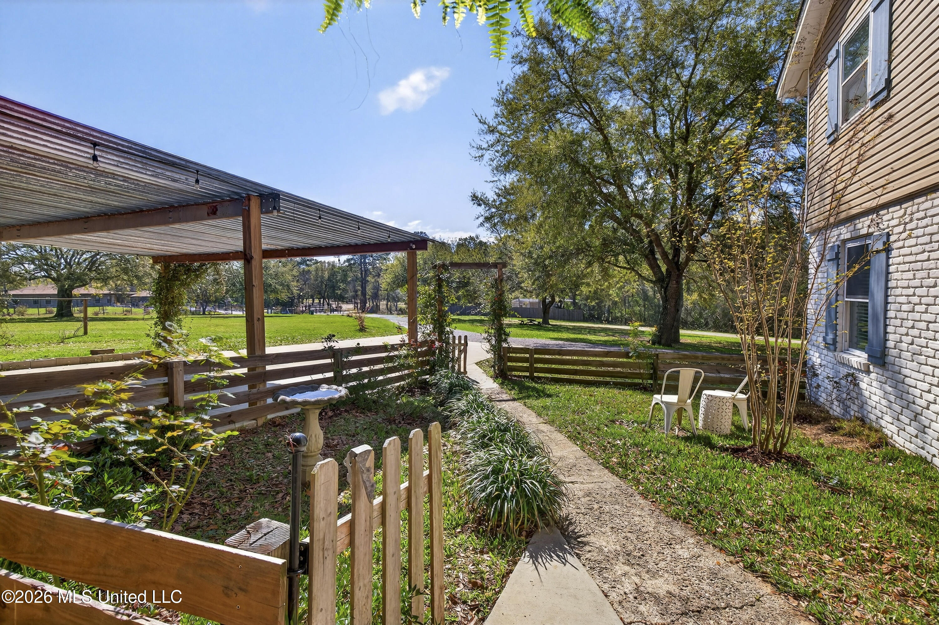 14035 Big Creek Road Gulfport, MS 39503 - Photo 13 of 112 14035BigCreekRd-18