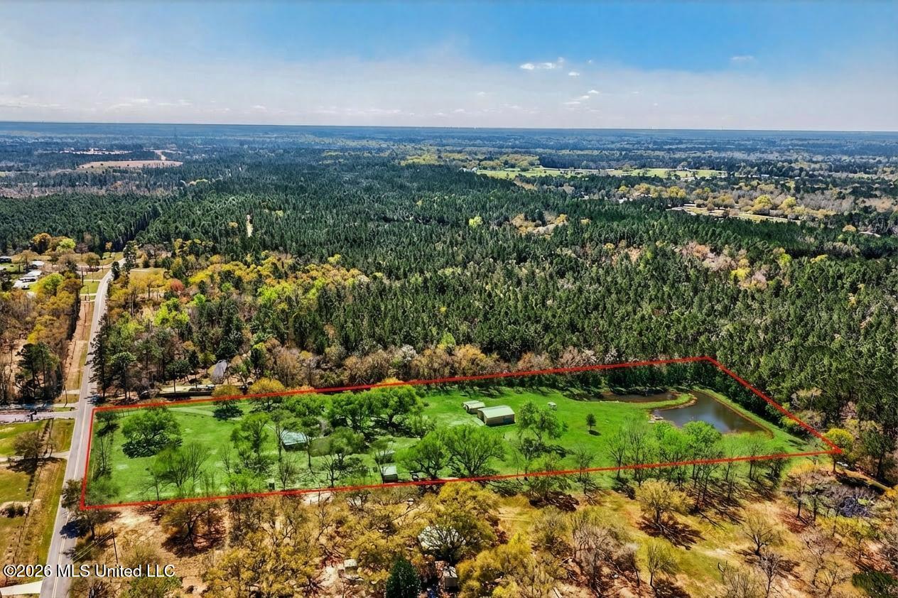 14035 Big Creek Road Gulfport, MS 39503 - Photo 8 of 112 14035BigCreekRd-104