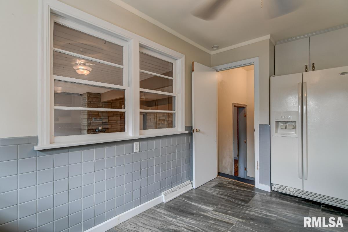 3136 East Division Street Springfield, IL 62702 - Photo 10 of 39 Gallery Image 10