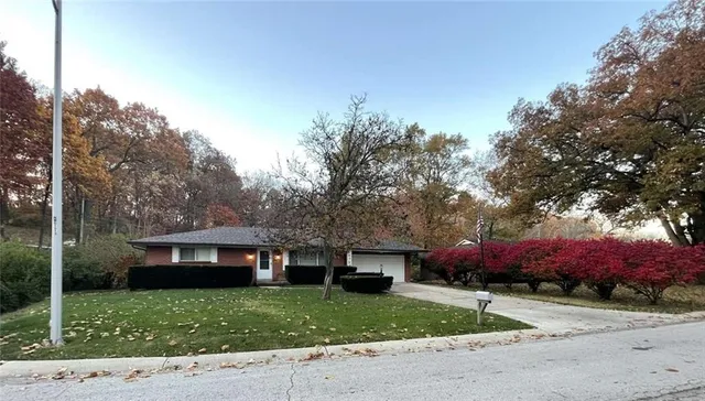 $289,000 | 409 Northwest 58th Street, Kansas City, MO 64118