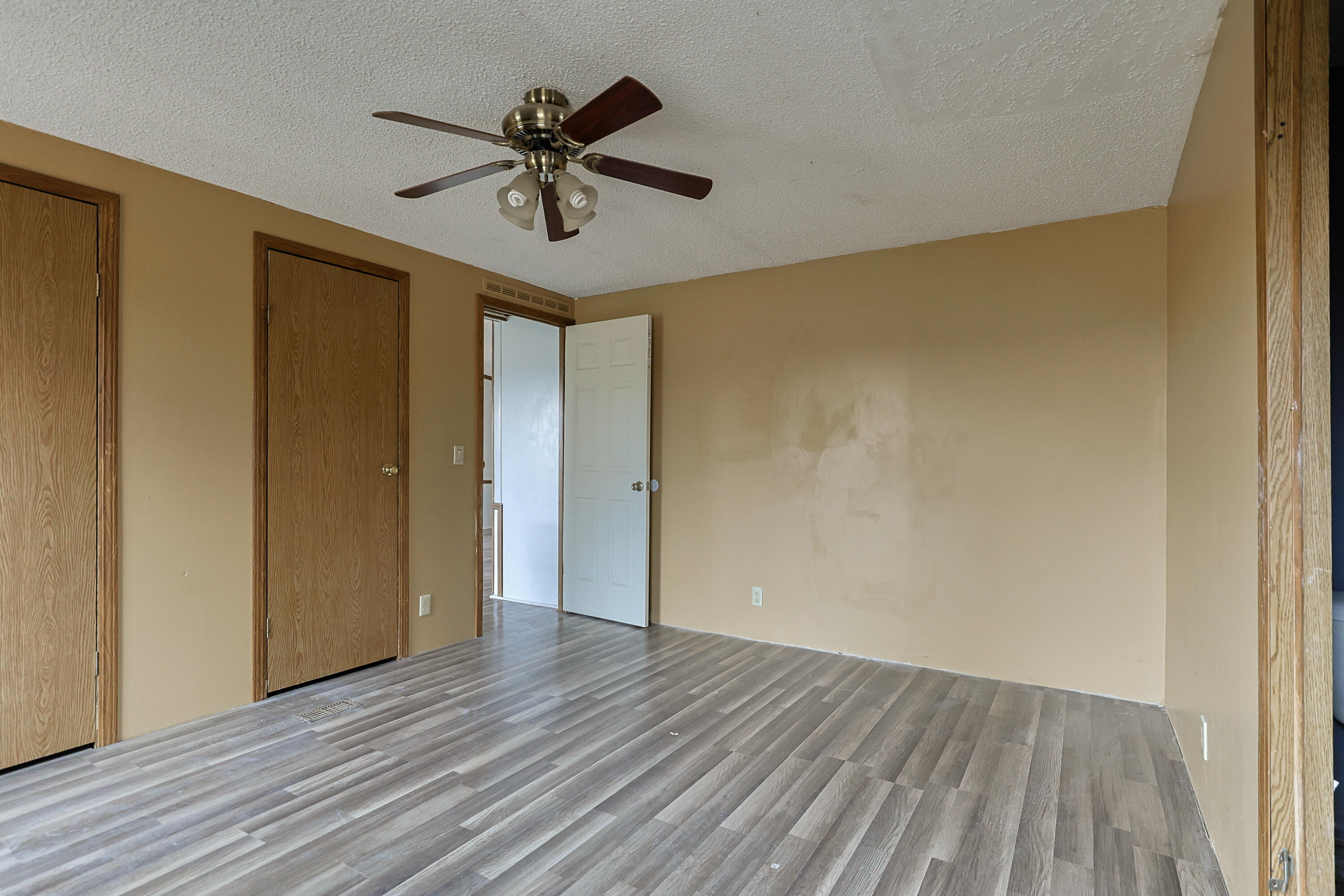 60123 Dailey Road Cassopolis, MI 49031 - Photo 23 of 43 Primary Bedroom
