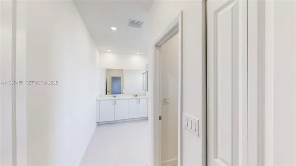 $4,000 | 2333 Southeast 28th Street, Homestead, FL 33035