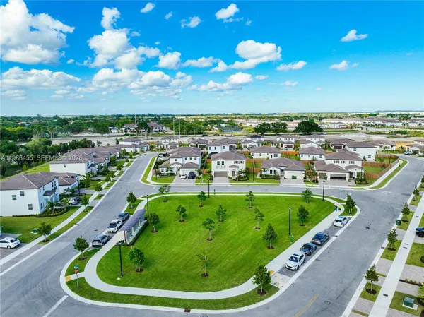 $4,000 | 2333 Southeast 28th Street, Homestead, FL 33035