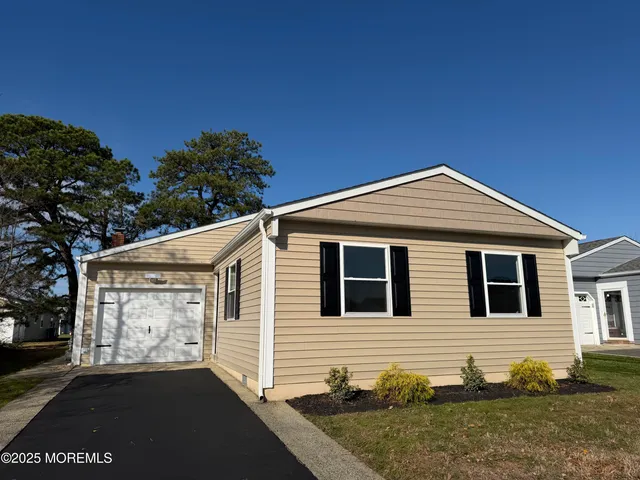 $449,999 | 57 Innsbruck Drive, Toms River, NJ 08757