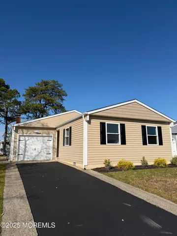 $449,999 | 57 Innsbruck Drive, Toms River, NJ 08757