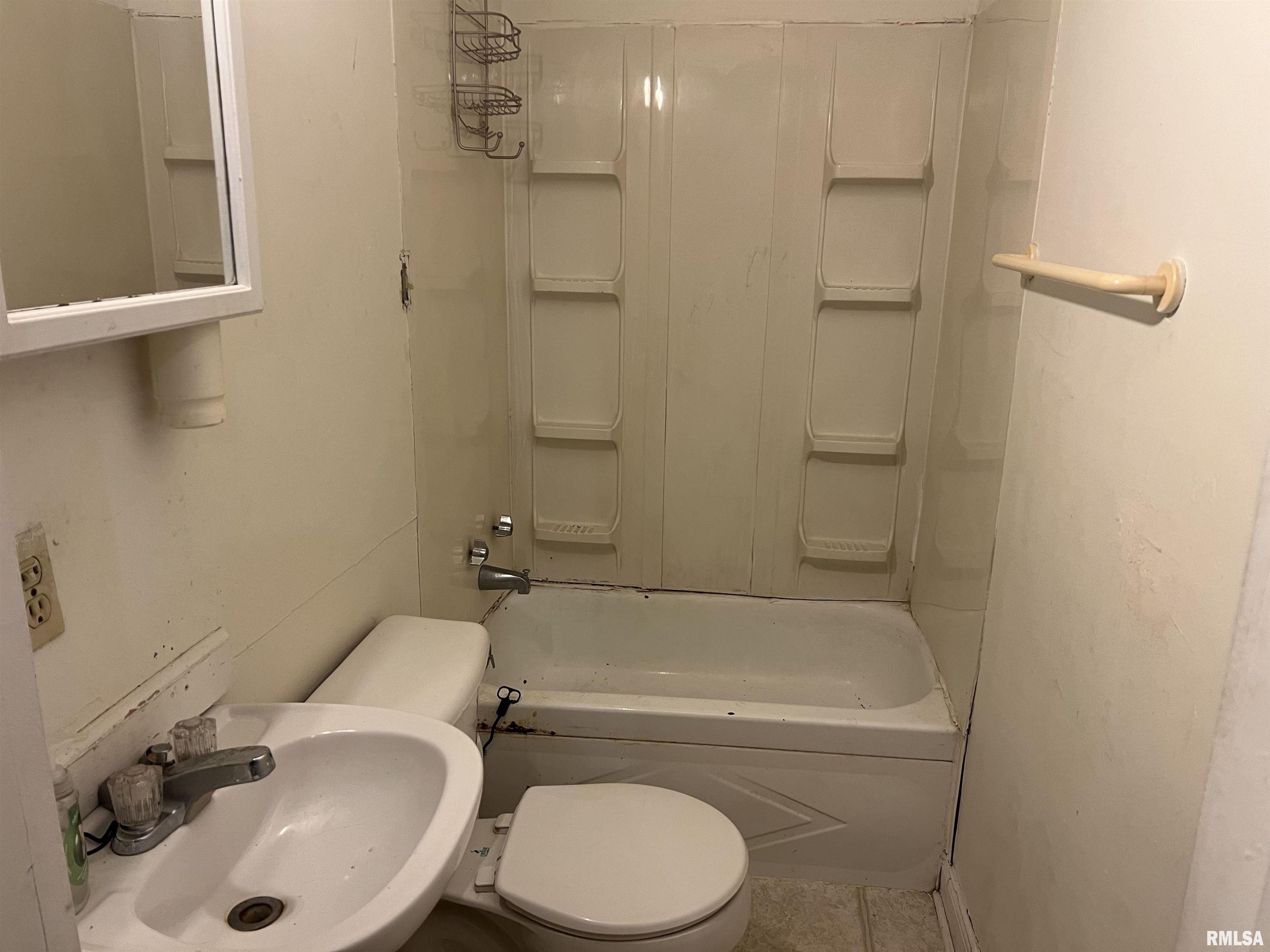 332 West Calhoun Street Macomb, IL 61455 - Photo 14 of 19