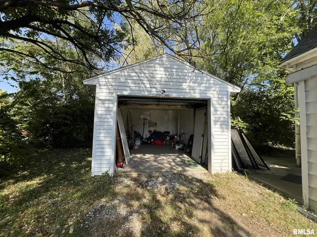 $75,000 | 332 West Calhoun Street, Macomb, IL 61455