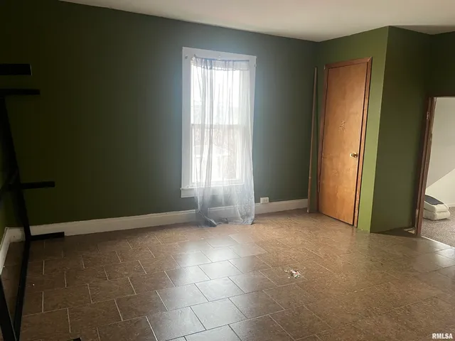 $65,000 | 332 West Calhoun Street, Macomb, IL 61455