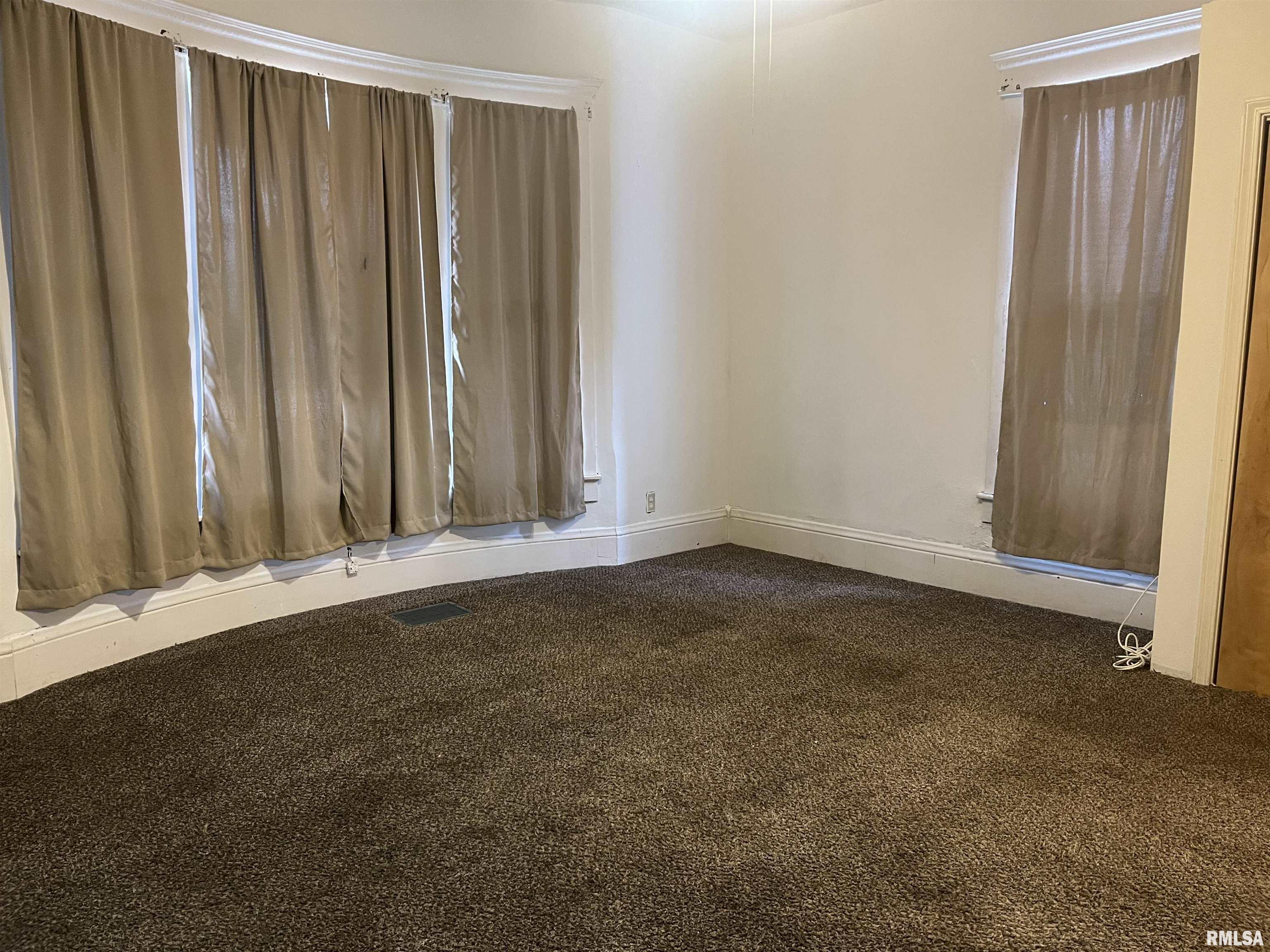 332 West Calhoun Street Macomb, IL 61455 - Photo 4 of 19