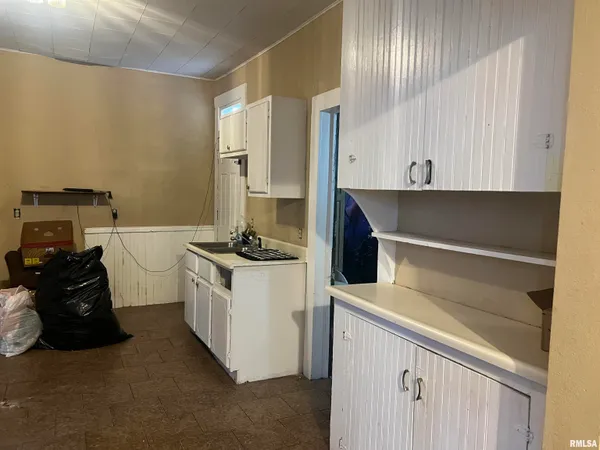 $59,900 | 332 West Calhoun Street, Macomb, IL 61455