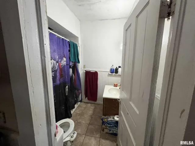 $75,000 | 332 West Calhoun Street, Macomb, IL 61455