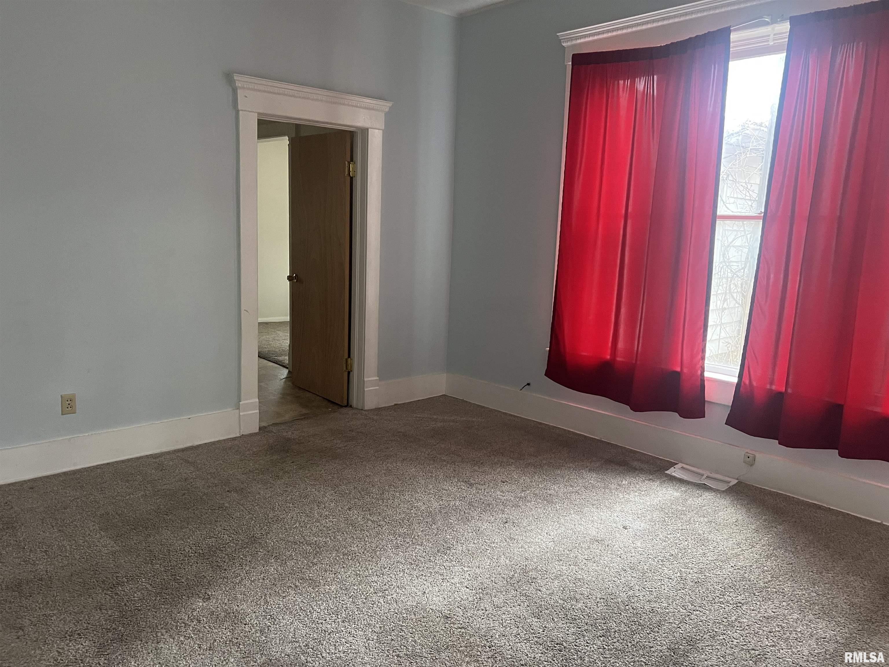 332 West Calhoun Street Macomb, IL 61455 - Photo 10 of 19