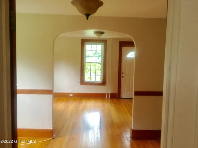 $750,000 | 36 The Concourse, Bethlehem, NY 12203