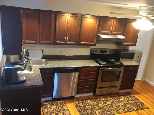 $750,000 | 36 The Concourse, Bethlehem, NY 12203