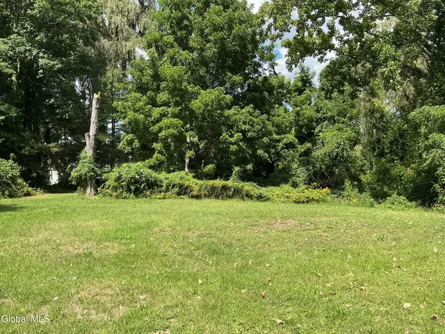 $750,000 | 36 The Concourse, Bethlehem, NY 12203