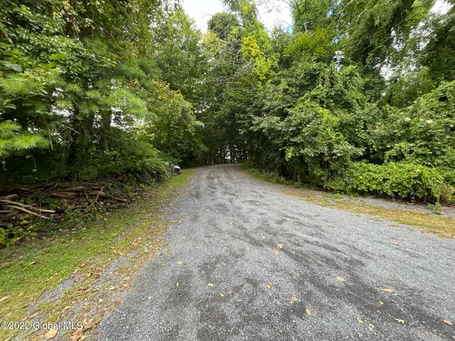 $750,000 | 36 The Concourse, Bethlehem, NY 12203