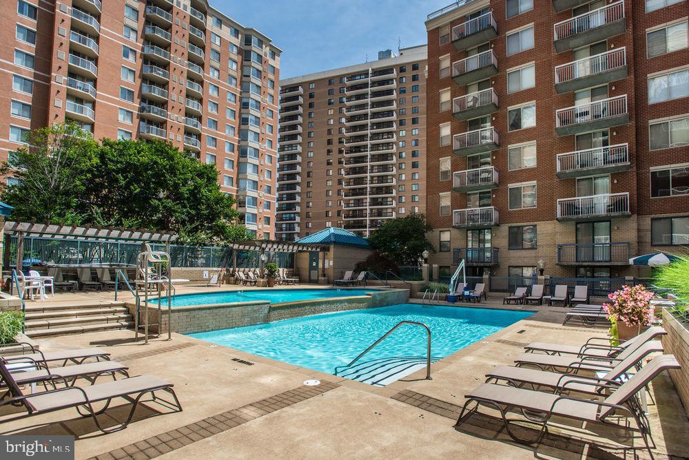 3830 9th Street North, Unit 607E Arlington, VA 22203 - Photo 13 of 17 a view of a building and a yard