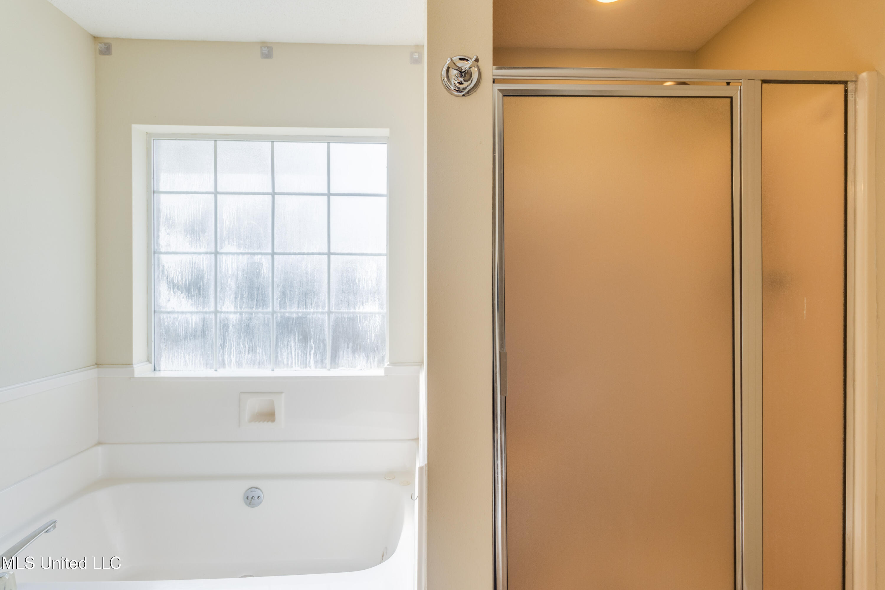 7322 Analii Street Diamondhead, MS 39525 - Photo 16 of 27 Primary Bath