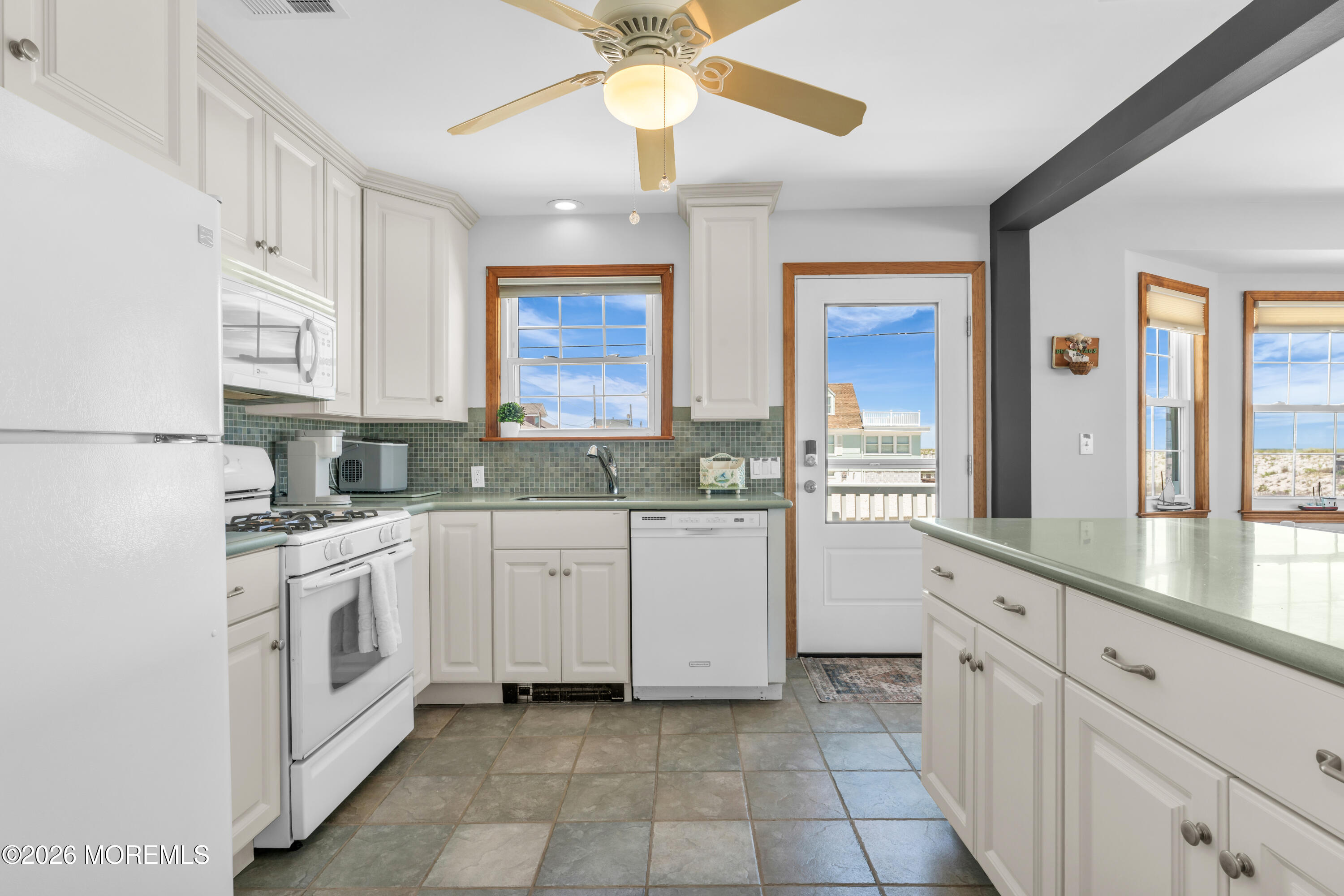2400 Oceanfront Lavallette, NJ 08735 - Photo 19 of 34 photos_high_resolution_HOM05102
