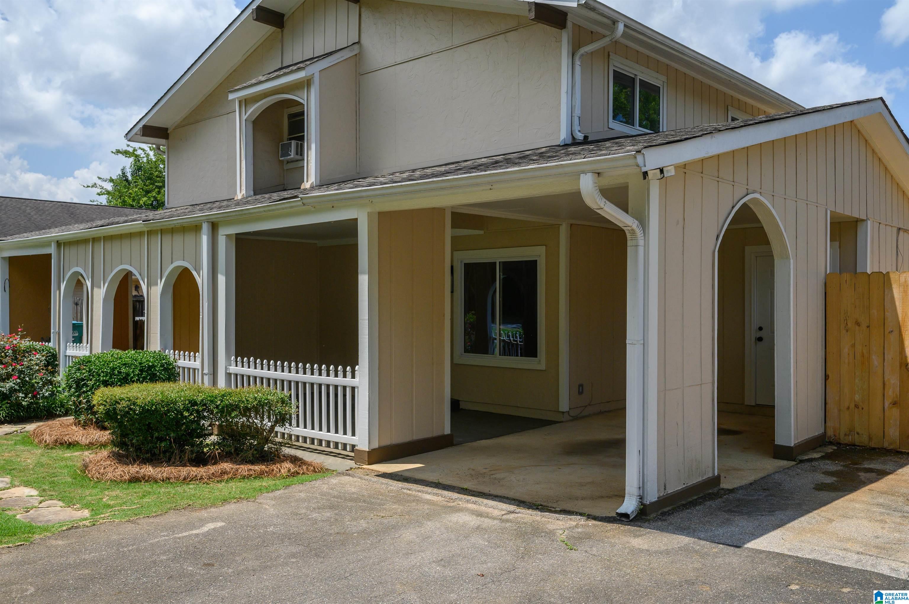 1834 Oakleaf Lane Birmingham, AL 35215 - Photo 3 of 40
