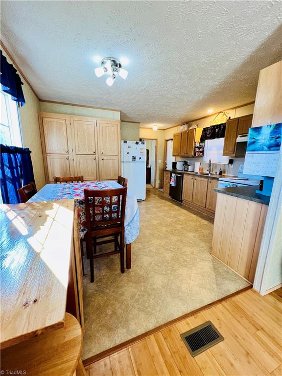 326 Huffman Fork Road Purlear, NC 28665 - Photo 12 of 25 Gallery Image 12