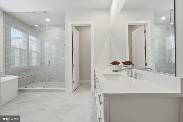 $914,999 | 22171 Springside Terrace, Unit 300, Ashburn, VA 20148