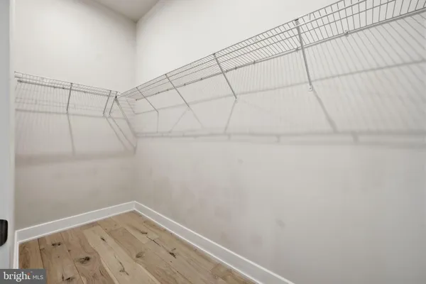 $914,999 | 22171 Springside Terrace, Unit 300, Ashburn, VA 20148