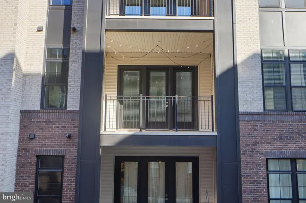 $914,999 | 22171 Springside Terrace, Unit 300, Ashburn, VA 20148