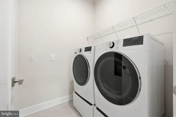 $914,999 | 22171 Springside Terrace, Unit 300, Ashburn, VA 20148