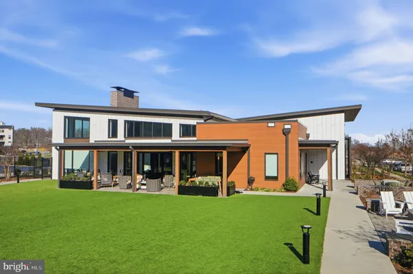 $914,999 | 22171 Springside Terrace, Unit 300, Ashburn, VA 20148