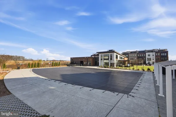 $914,999 | 22171 Springside Terrace, Unit 300, Ashburn, VA 20148