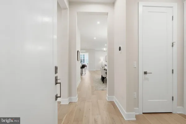 $914,999 | 22171 Springside Terrace, Unit 300, Ashburn, VA 20148