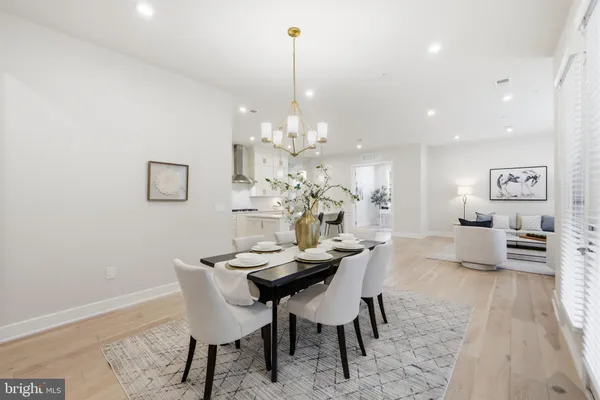 $914,999 | 22171 Springside Terrace, Unit 300, Ashburn, VA 20148