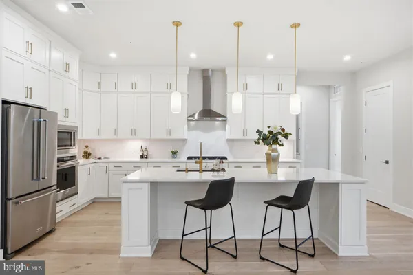 $914,999 | 22171 Springside Terrace, Unit 300, Ashburn, VA 20148