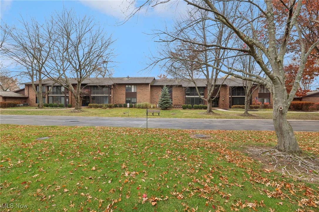 22976 Maple Ridge Road, Unit B #105 North Olmsted, OH 44070 - Photo 3 of 4 Gallery Image 3