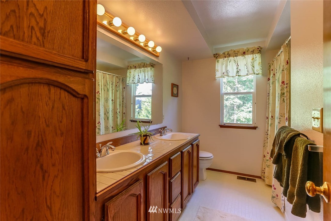 13308 Southeast 184th Street Renton, WA 98058 - Photo 21 of 28 Gallery Image 21
