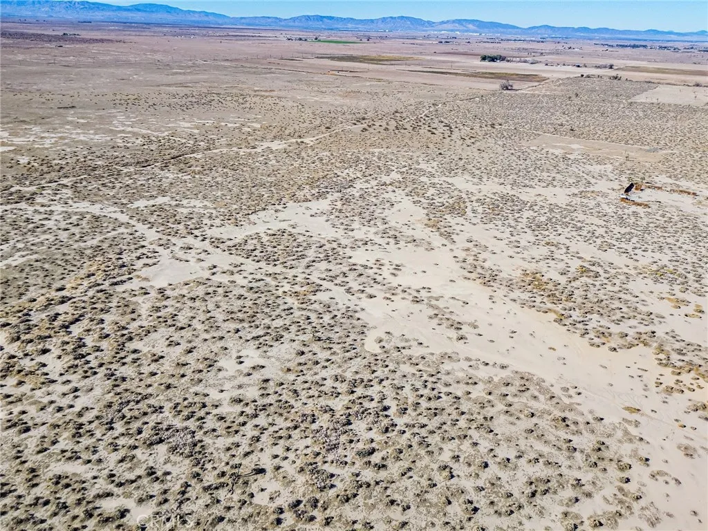 125 Lancaster Street East Lancaster, CA 93535 - Photo 13 of 43