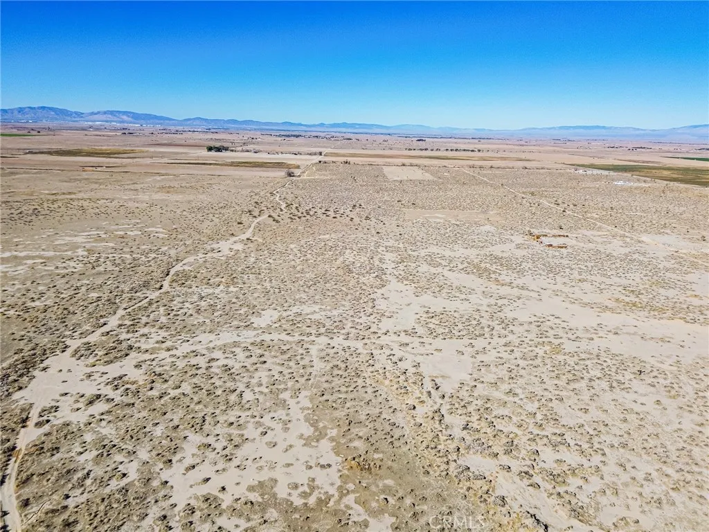 125 Lancaster Street East Lancaster, CA 93535 - Photo 15 of 43