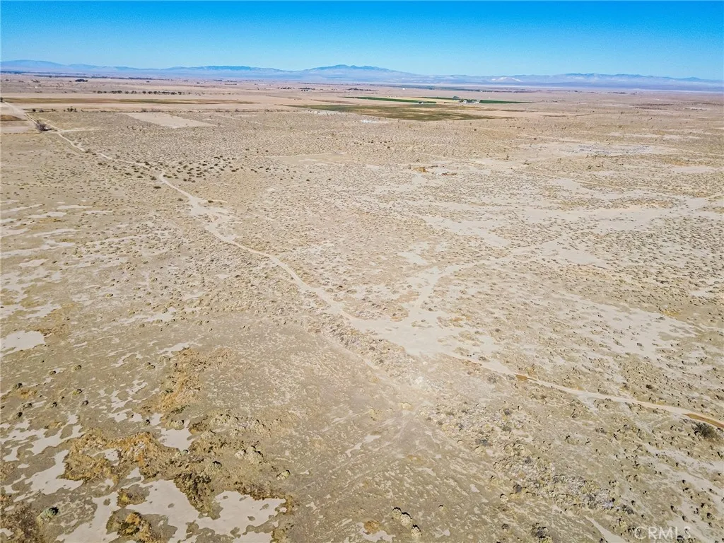 125 Lancaster Street East Lancaster, CA 93535 - Photo 18 of 43