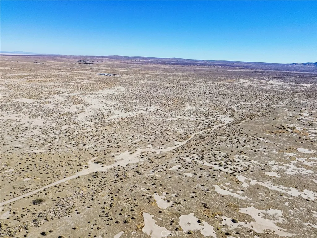 125 Lancaster Street East Lancaster, CA 93535 - Photo 2 of 43 a view of an ocean