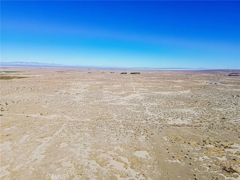 125 Lancaster Street East Lancaster, CA 93535 - Photo 21 of 43 a view of an ocean