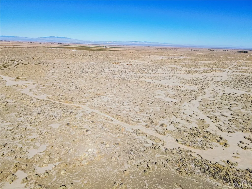 125 Lancaster Street East Lancaster, CA 93535 - Photo 26 of 43 a view of an ocean