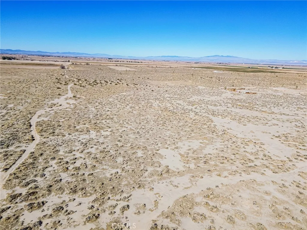 125 Lancaster Street East Lancaster, CA 93535 - Photo 28 of 43