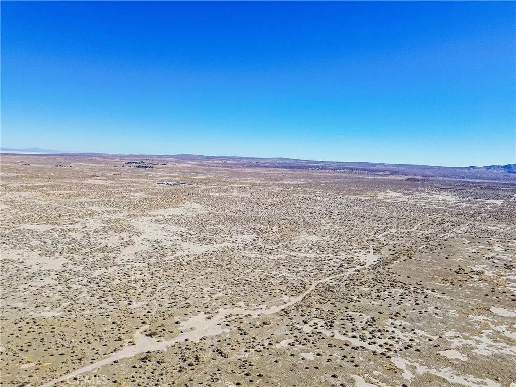 125 Lancaster Street East Lancaster, CA 93535 - Photo 3 of 43