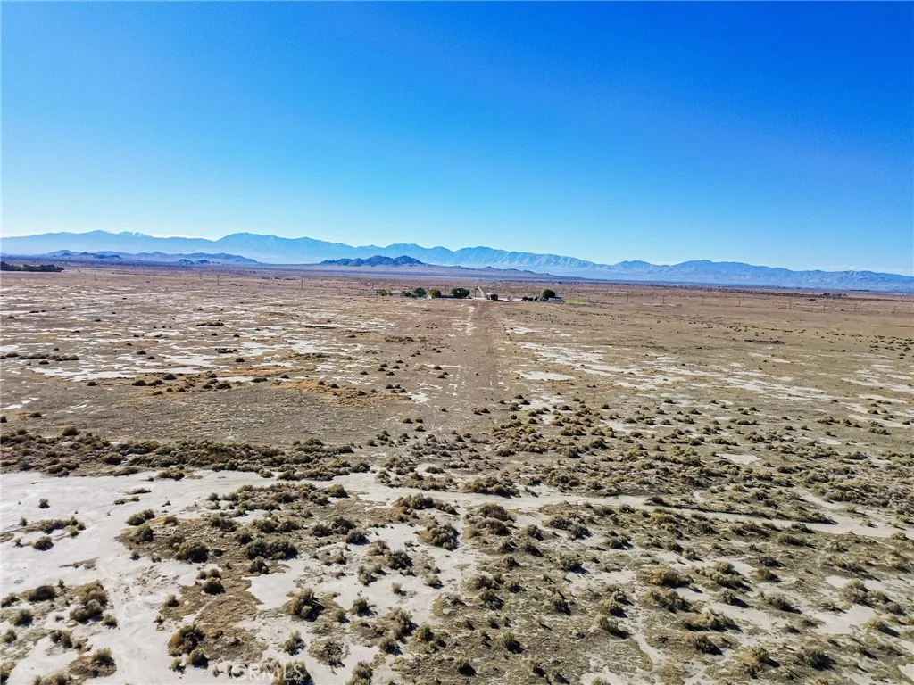 125 Lancaster Street East Lancaster, CA 93535 - Photo 31 of 43