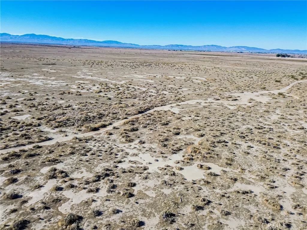 125 Lancaster Street East Lancaster, CA 93535 - Photo 33 of 43