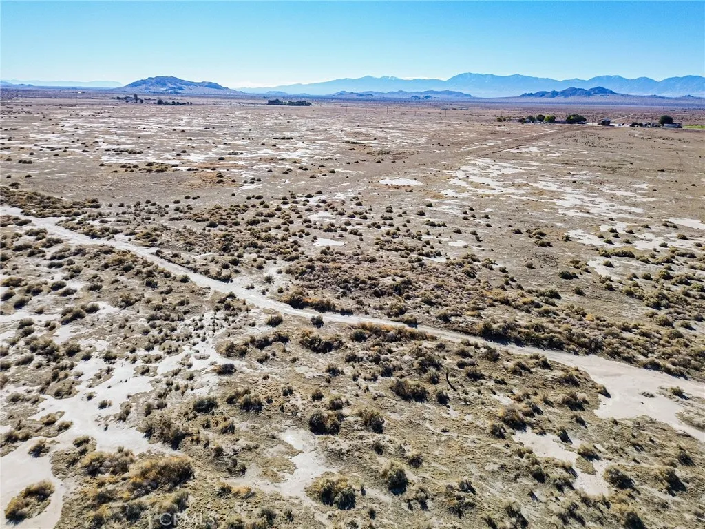 125 Lancaster Street East Lancaster, CA 93535 - Photo 36 of 43