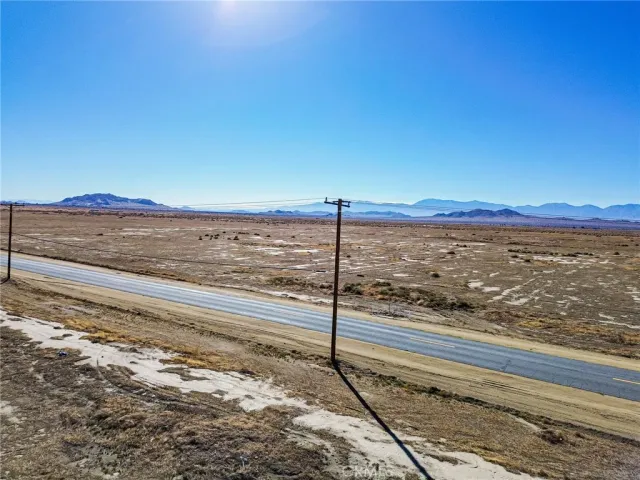 $17,500 | 125 Lancaster Street East, Lancaster, CA 93535